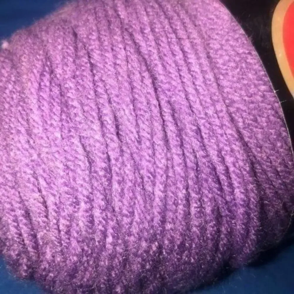 Red Heart Super Saver Medium Purple Yarn 4M Yards 0528 Acrylic vintage